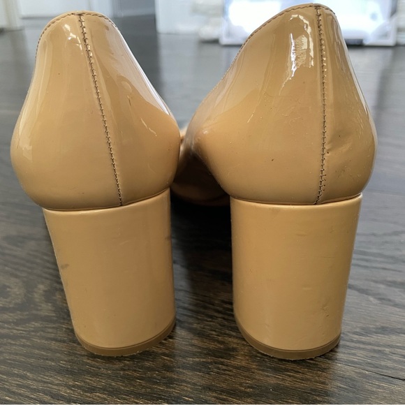 PRADA CAMEL PATENT LEATHER PUMPS size 37 1/2 - Picture 8 of 9